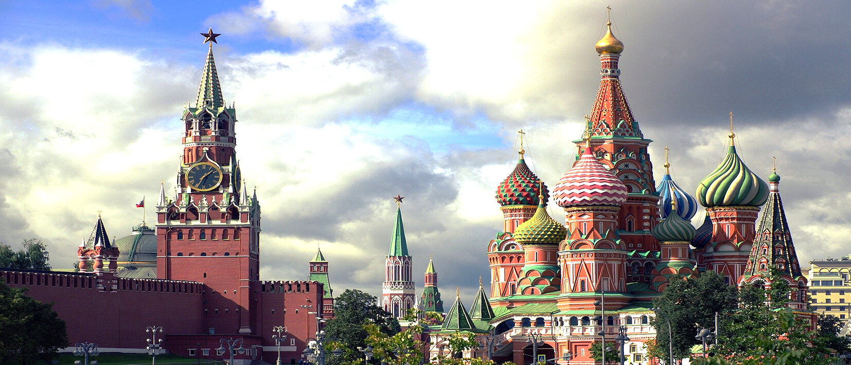Cathédrale Basile-le-BienheureuxVoyage et Place Rouge à Moscou au cours d'un voyage en Russie sur mesure avec Nirvatravel