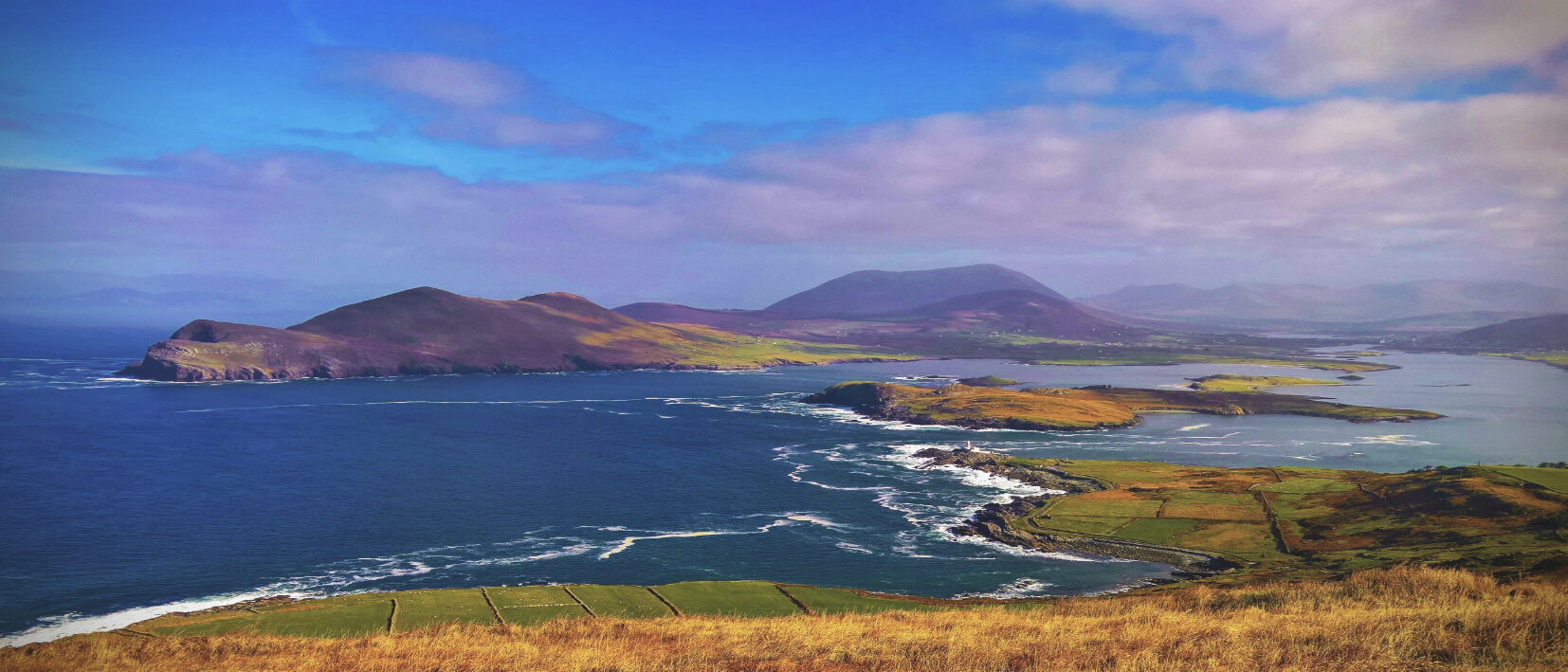 Coucher de soleil sur la péninsule de Dingle en Irlande au cours d'un voyage découverte avec une agence Nirvatravel